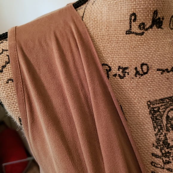 Tan vest NWOT - Picture 5 of 7